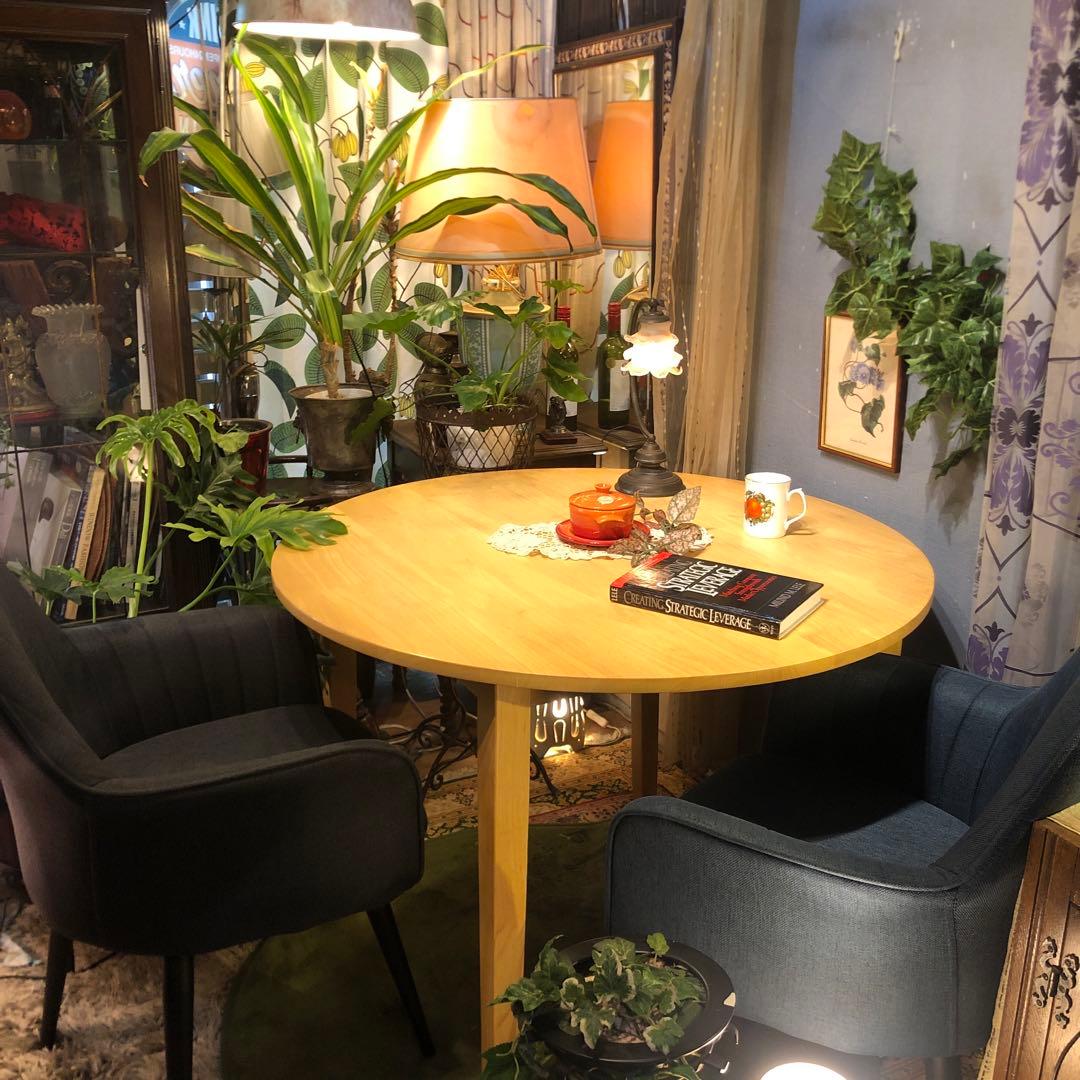 m☺︎h___0203￼sale 美品　ラウンドテーブル　1００　丸テーブル