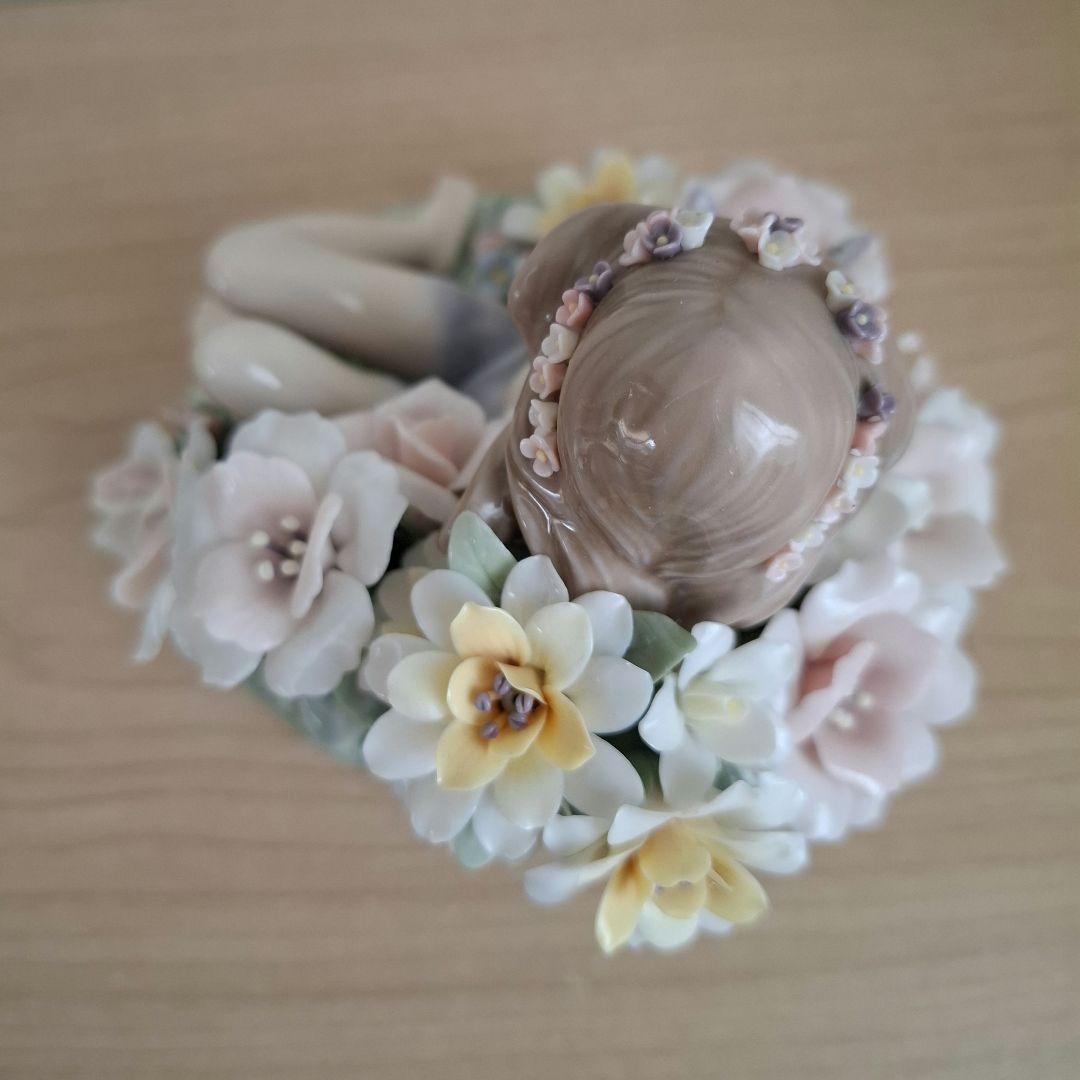 リヤドロ　蝶と戯れる小妖精　ガラスケース付属