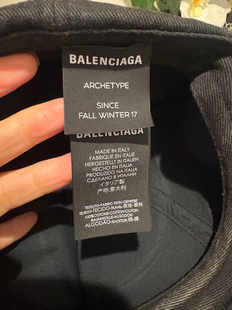 BALENCIAGA ベースボールキャップ ブラック