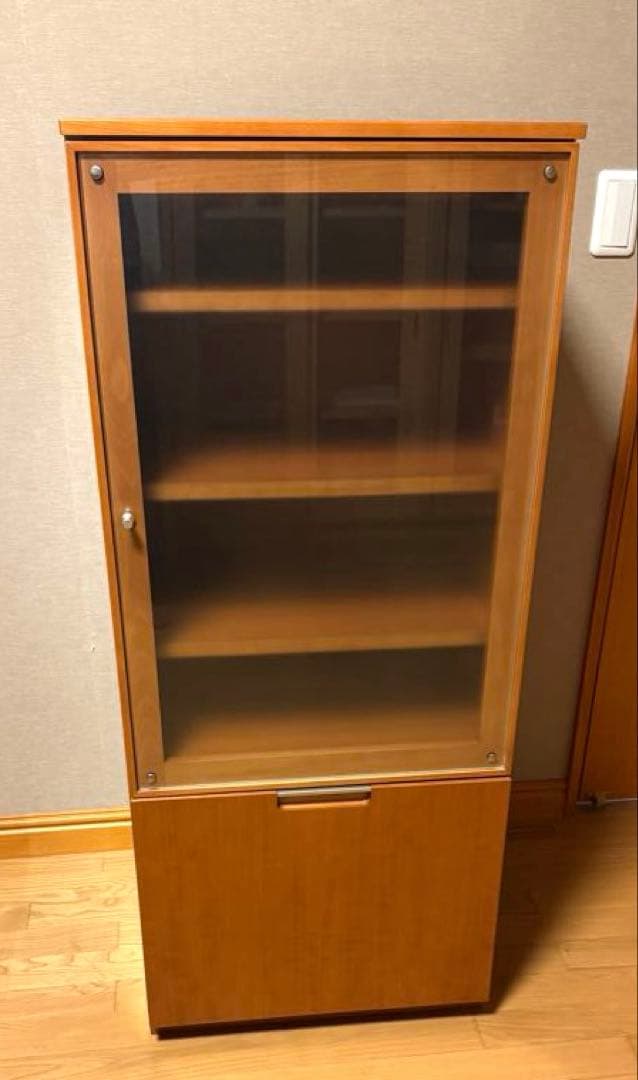 カリモク家具 木製 ガラスキャビネット
