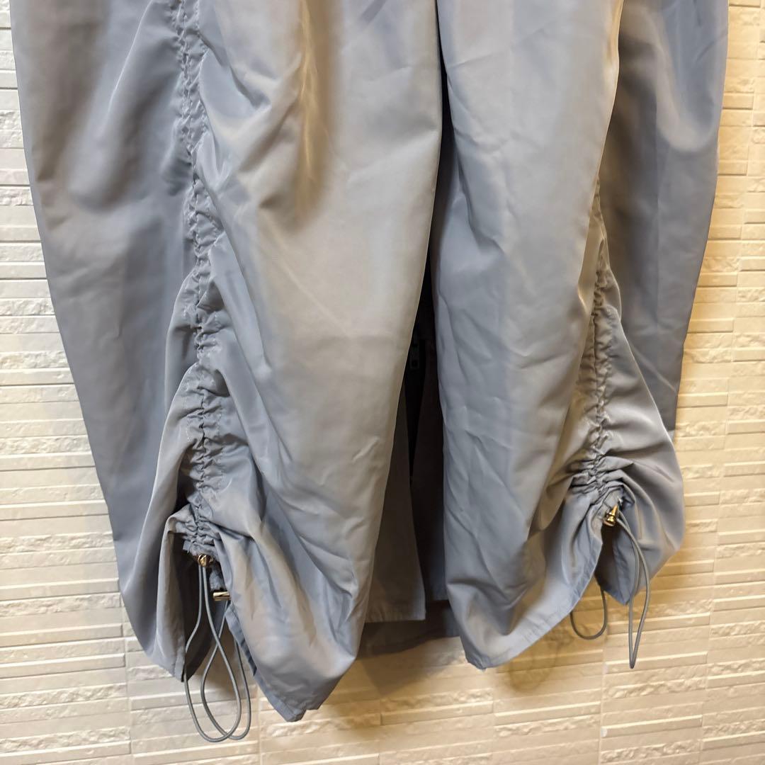 リズレー　ナイロン　ロングワンピース　グレー　フード付き　ドローコード