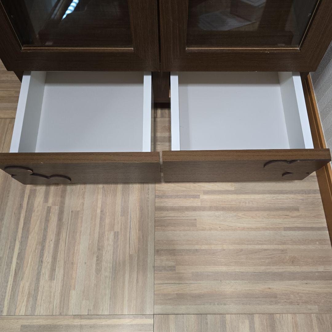 手渡し可能ディズニーベルメゾンミッキー木製ガラス扉付き収納ラック