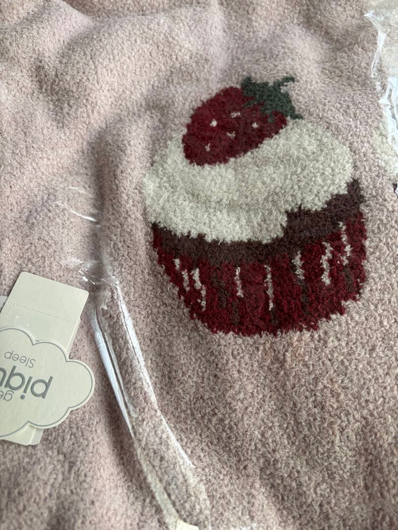 ジェラートピケ モチーフジャガードマルチカバー+ピローケース カップケーキ