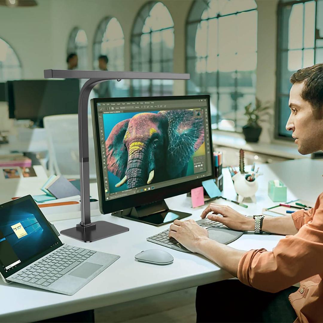 目に優しいブラック卓上ライト