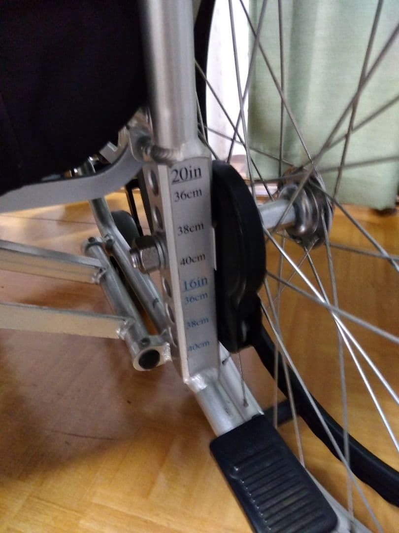 カワムラサイクル自走式車椅子KZ-20-40