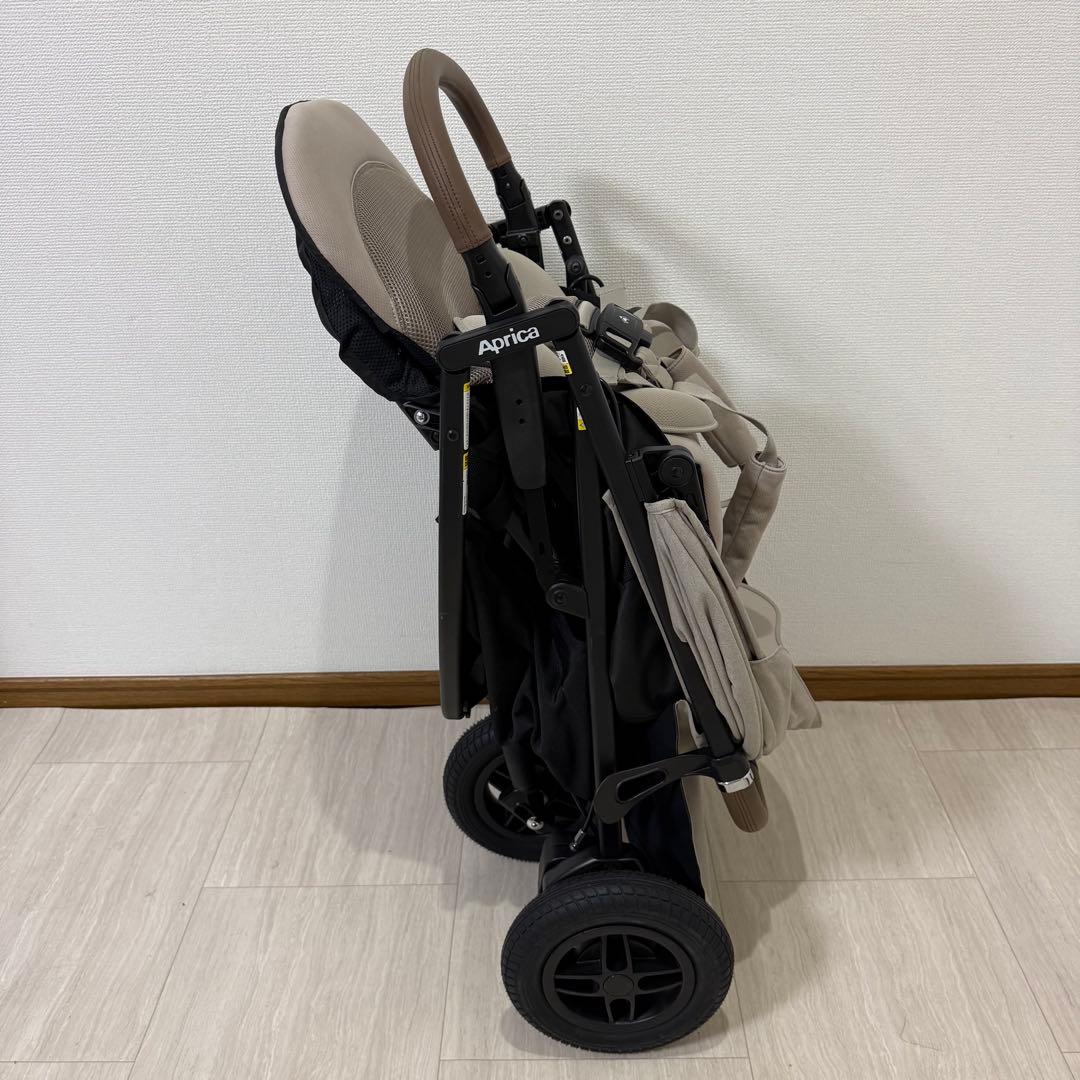 【極美品】Aprica 最新モデル スムーヴ プレシャスAB