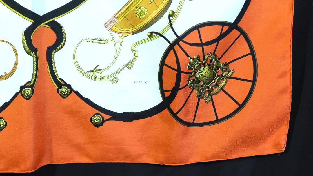 HERMES エルメス　大判スカーフ　カレ90　 D509