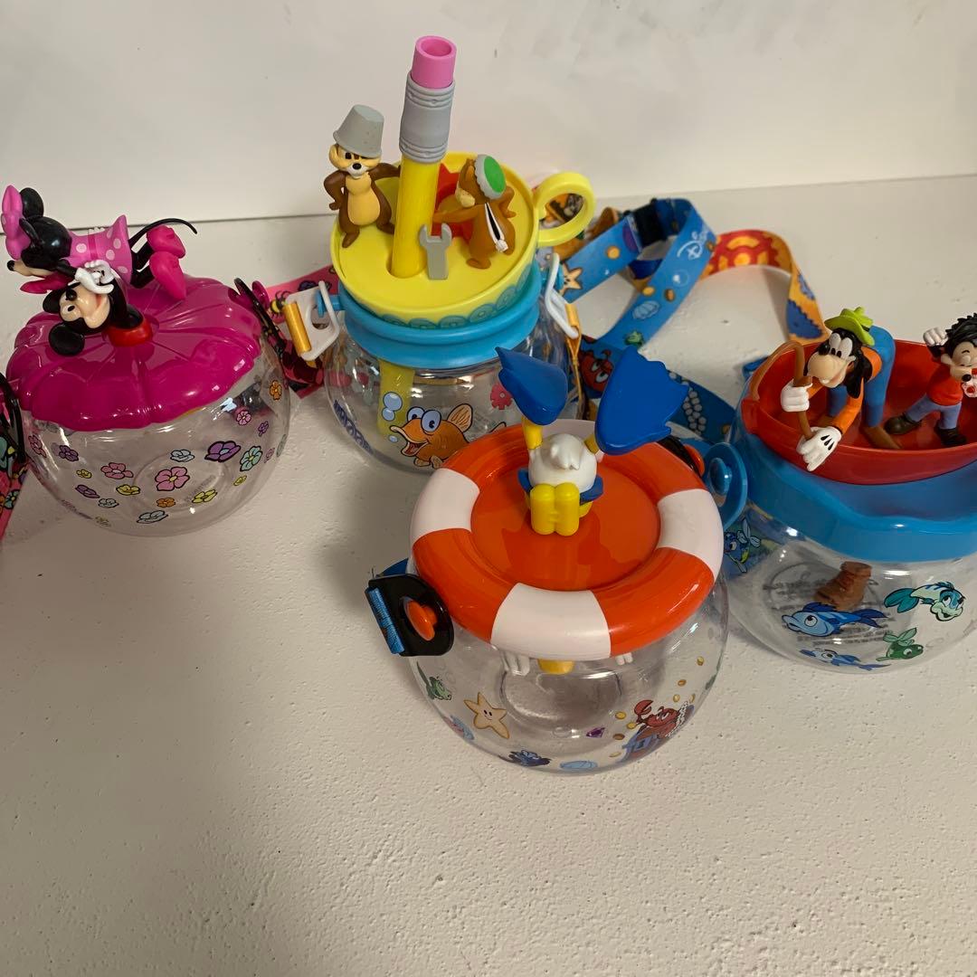 海外ディズニー Toontown ドリンクホルダー