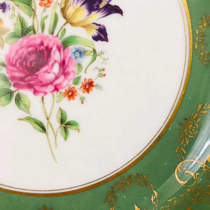 ロイヤルウースター　ピンクの薔薇　グリーンと金彩