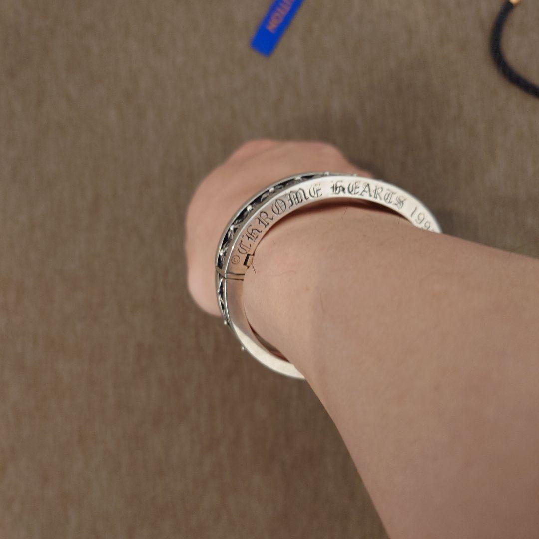 CHROME HEARTS ナロー V バンド CH プラス バングル
