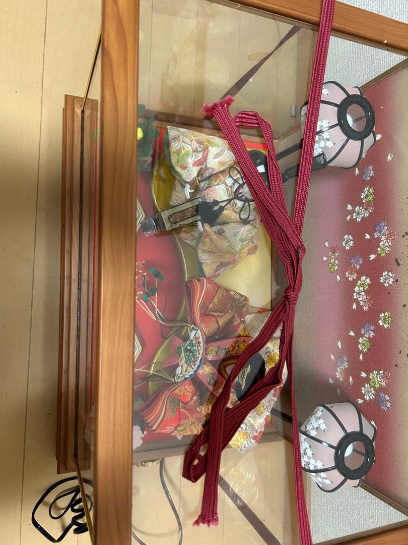 雛人形　桜塗2人 慶山　二人飾り（ガラスケース）オルゴール、ライト付