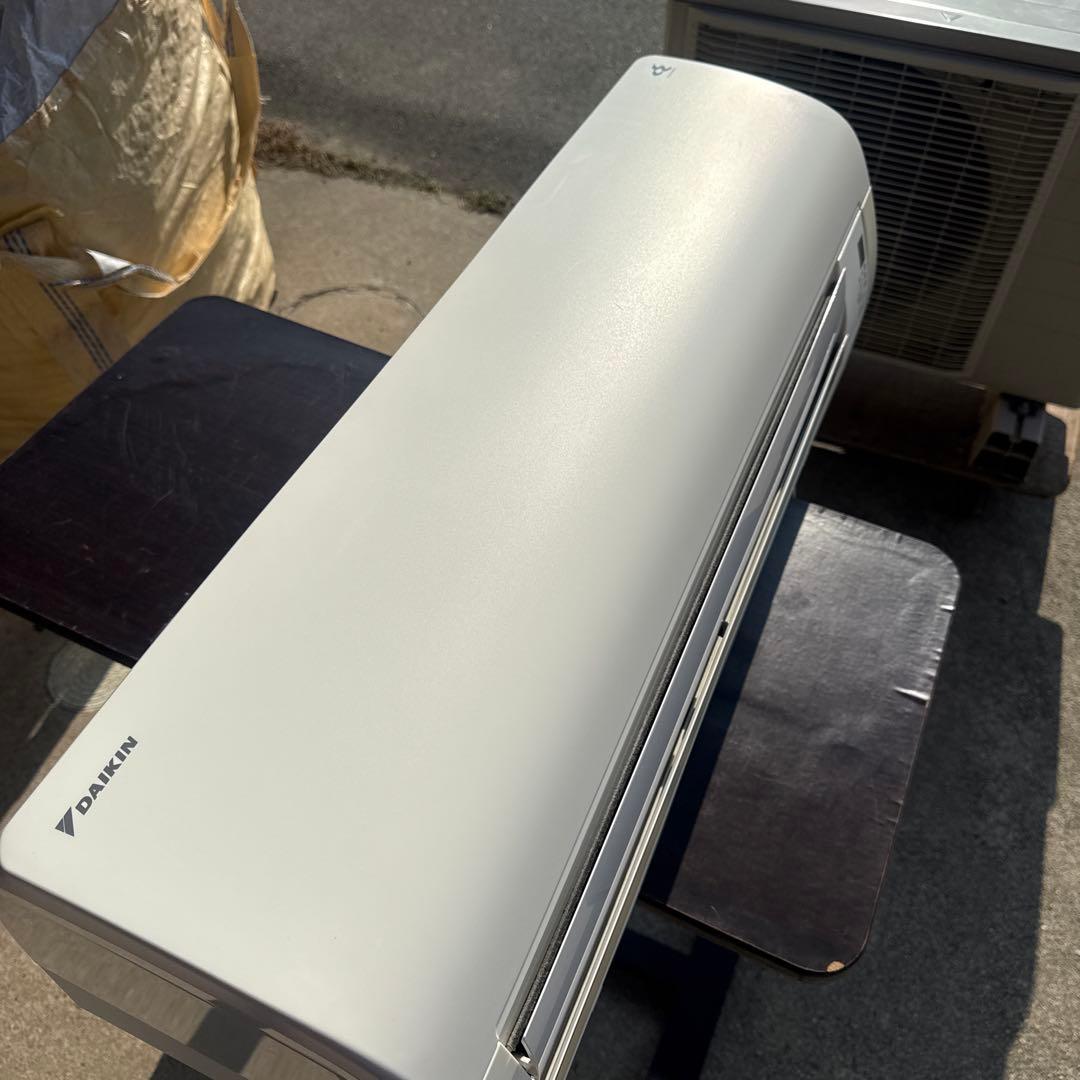 DAIKIN エアコン F71UTCXP-W 主に23畳用