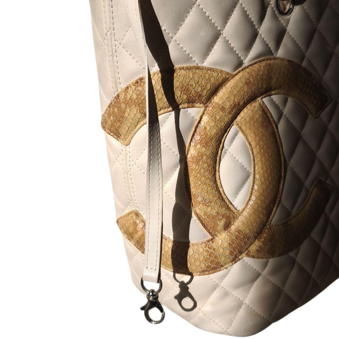 CHANELシャネル カンボンライン ラージトート ホワイト×ブラック