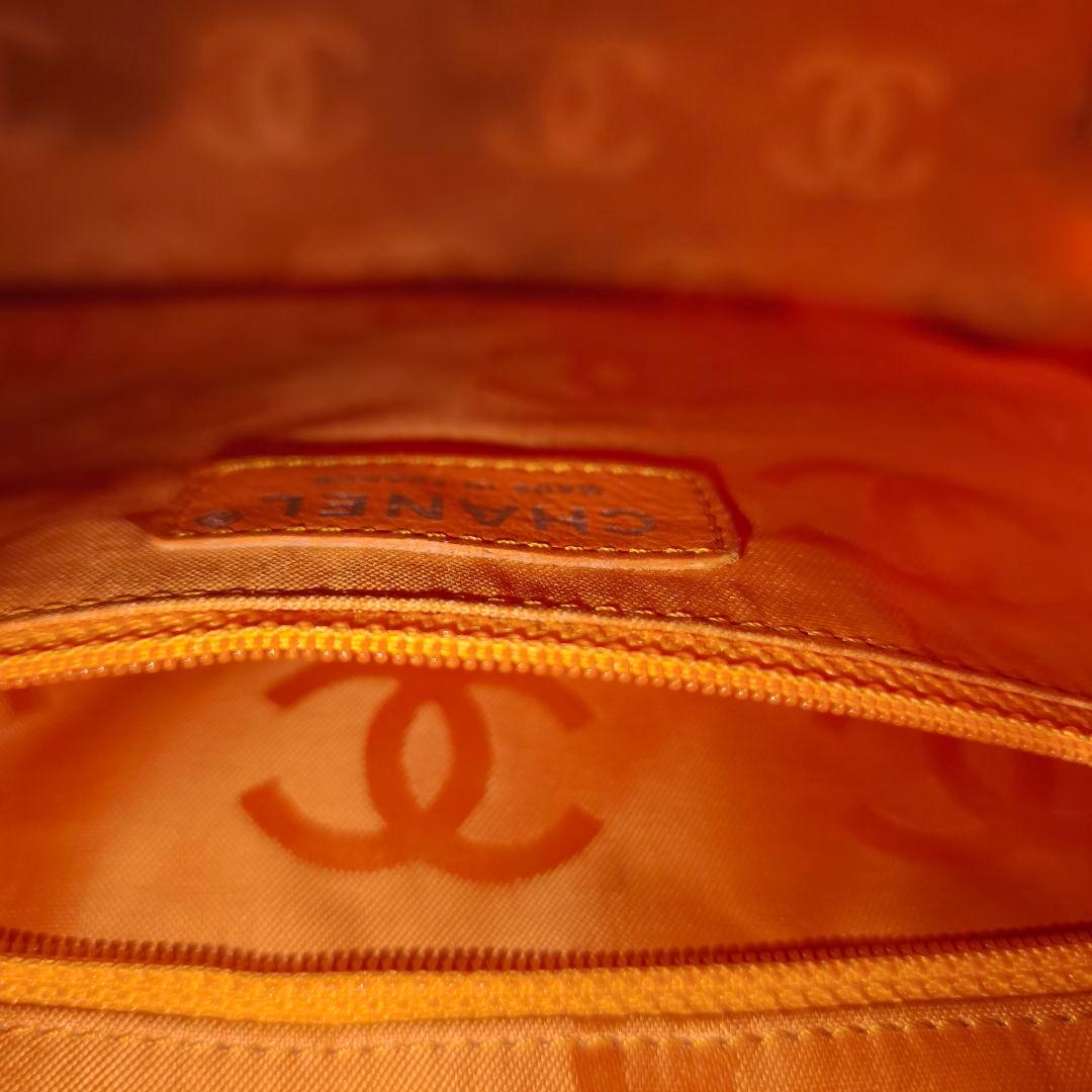 CHANELシャネル カンボンライン ラージトート ホワイト×ブラック