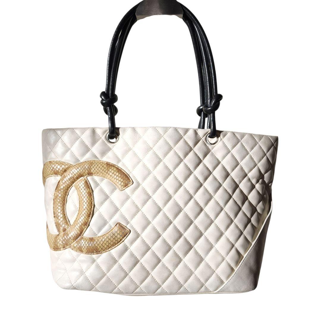 CHANELシャネル カンボンライン ラージトート ホワイト×ブラック