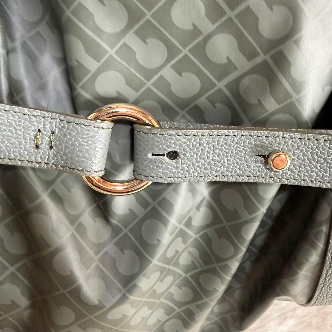 ゲラルディーニ レザーボストンバッグ　ソフティ ポーチ付き 美品