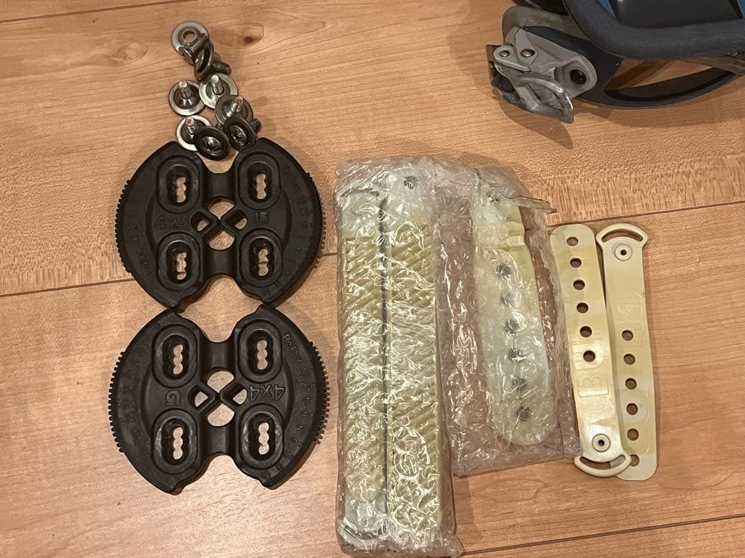 バートンビンディングreflexサイズMカーテルCartel予備ストラップ付き