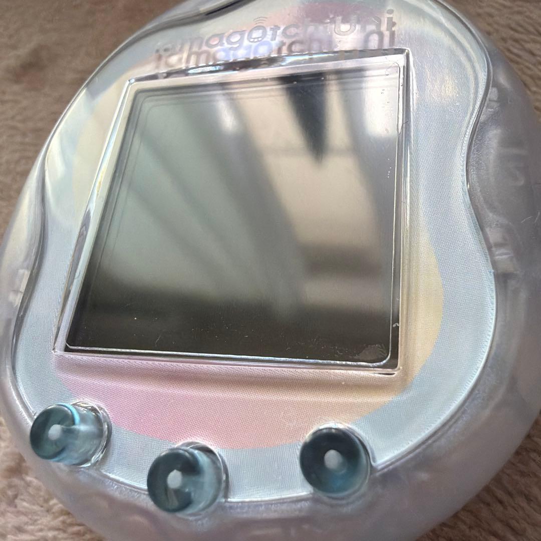 Tamagotchi Uni Prism White たまごっちユニ ホワイト