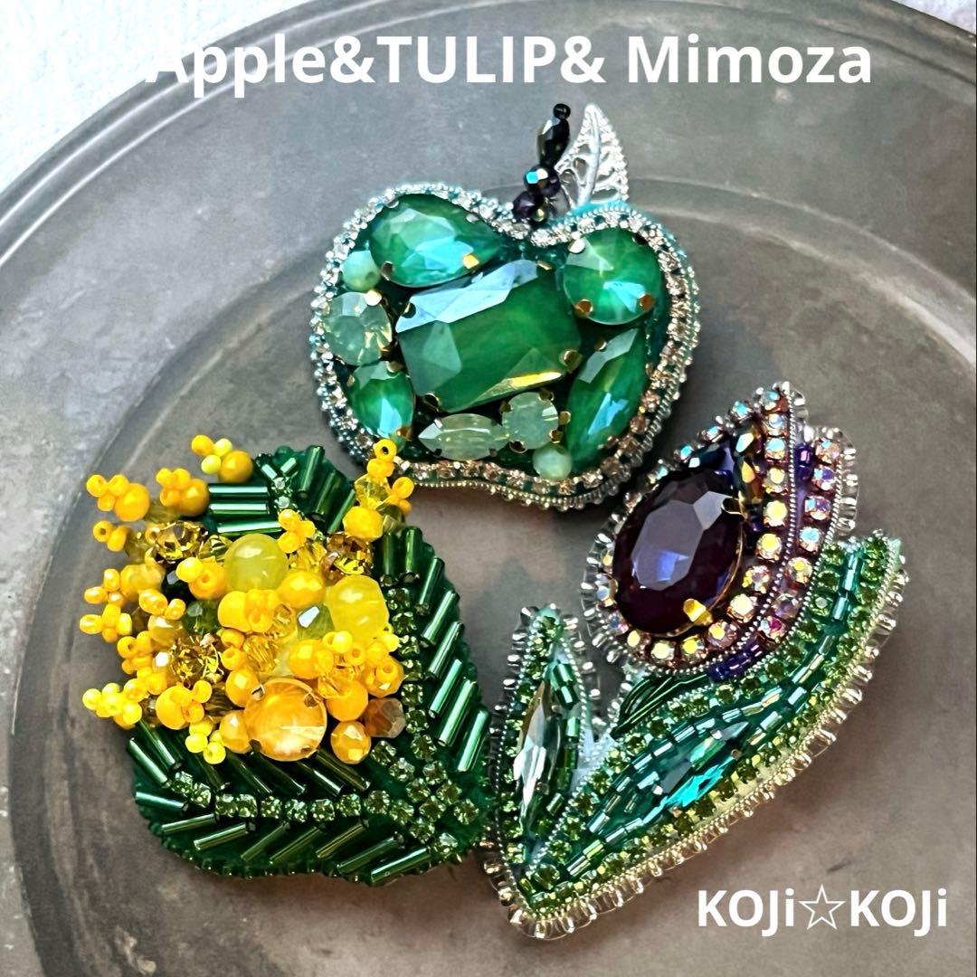 ミモザ ビーズ 刺繍 ブローチ ハンドメイドアクセサリー