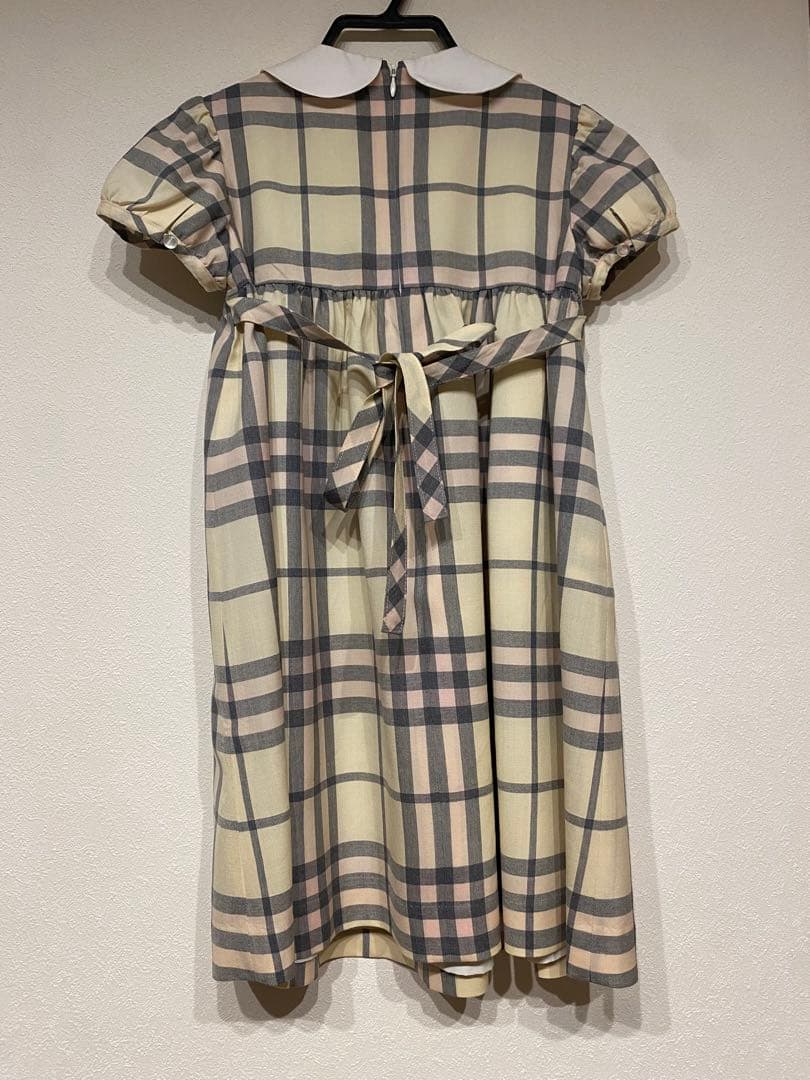 Burberry バーバリーロンドン　丸襟　スモッキングワンピース　130