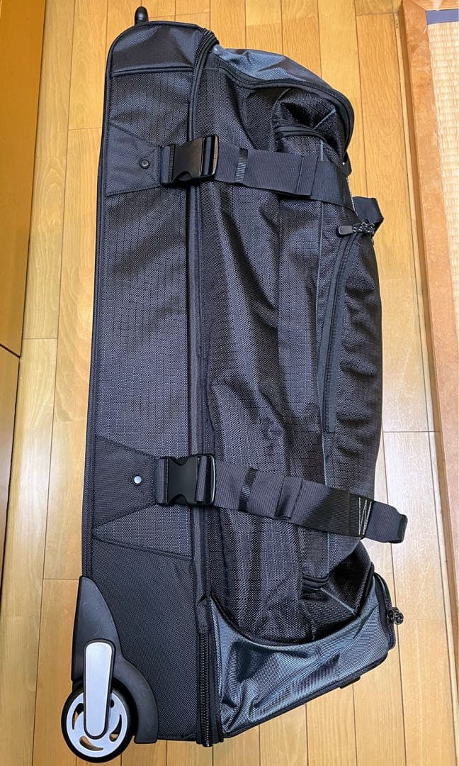 最終値下新品アマゾンベーシックハンドルとキャスター付ボストンバッグダッフルバッグ