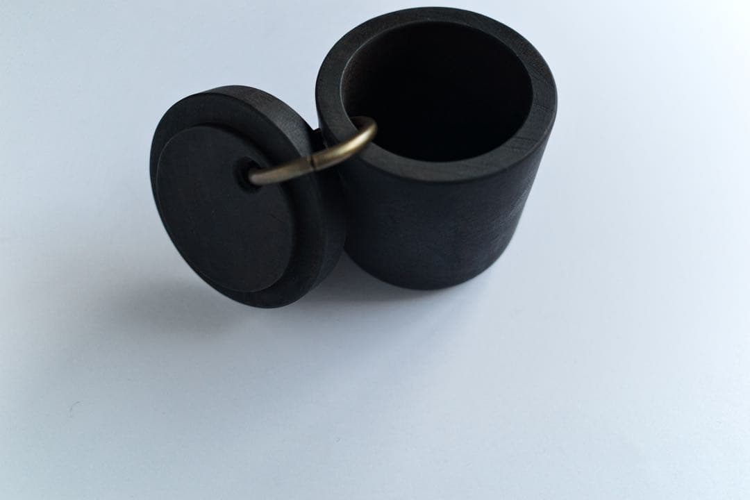 内山玲　入れ物