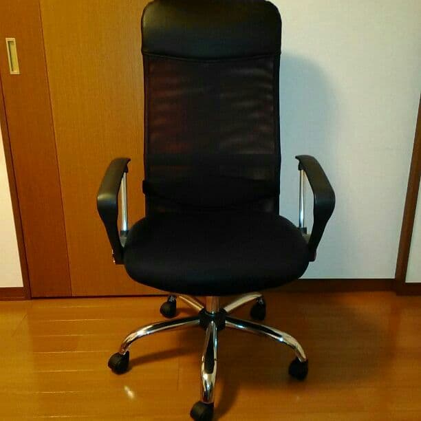 座り心地のいい仕事用チェアー。