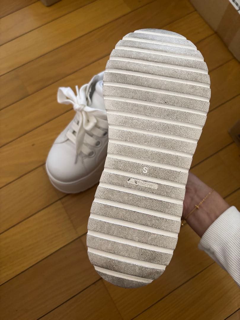 鈴木亜美さん　厚底スニーカー　Sサイズ　箱付き