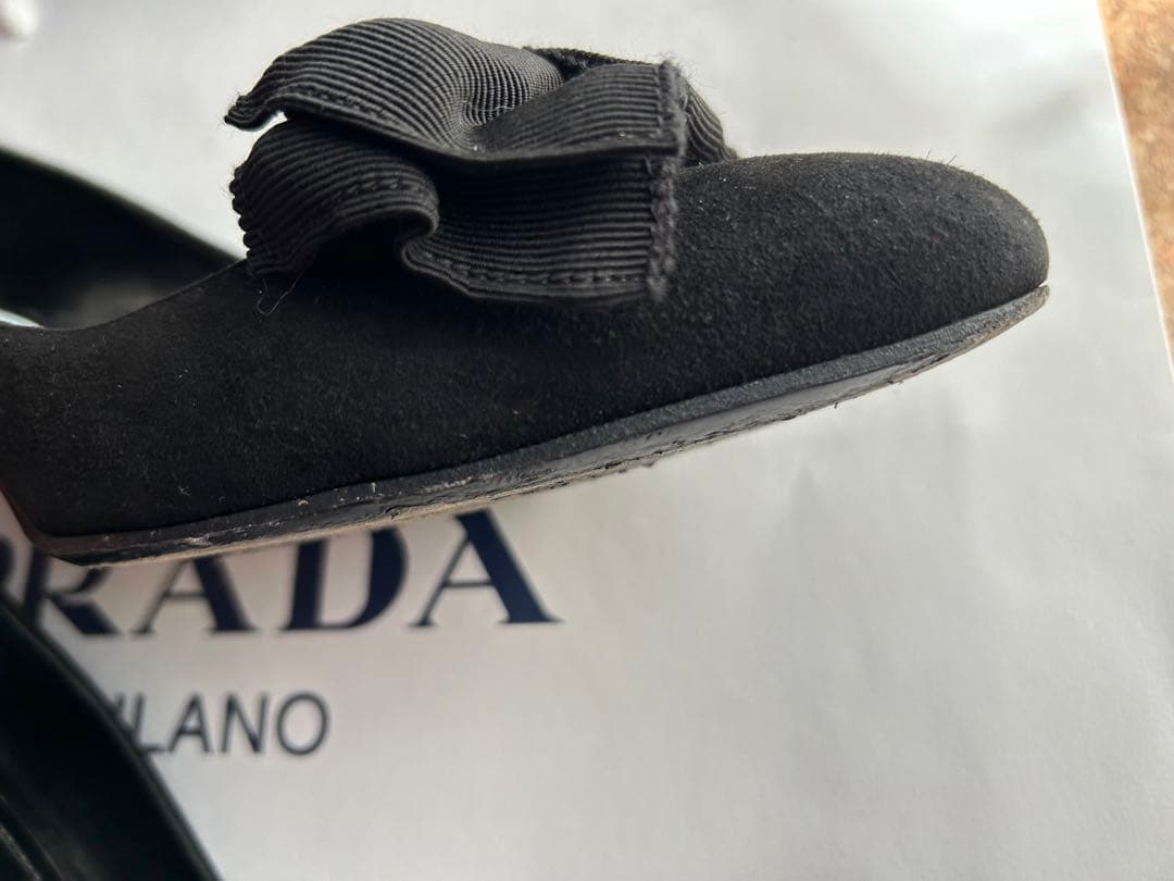 PRADA リボンスェードパンプス