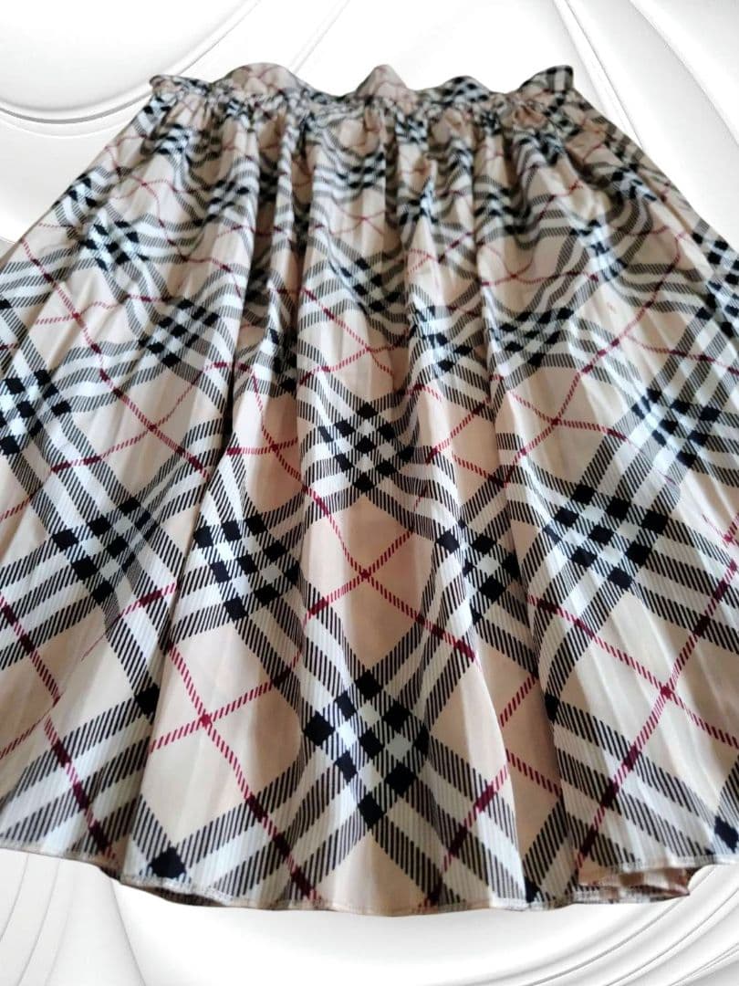 BURBERRY プリーツフレアスカート 36 [M] 山陽商会