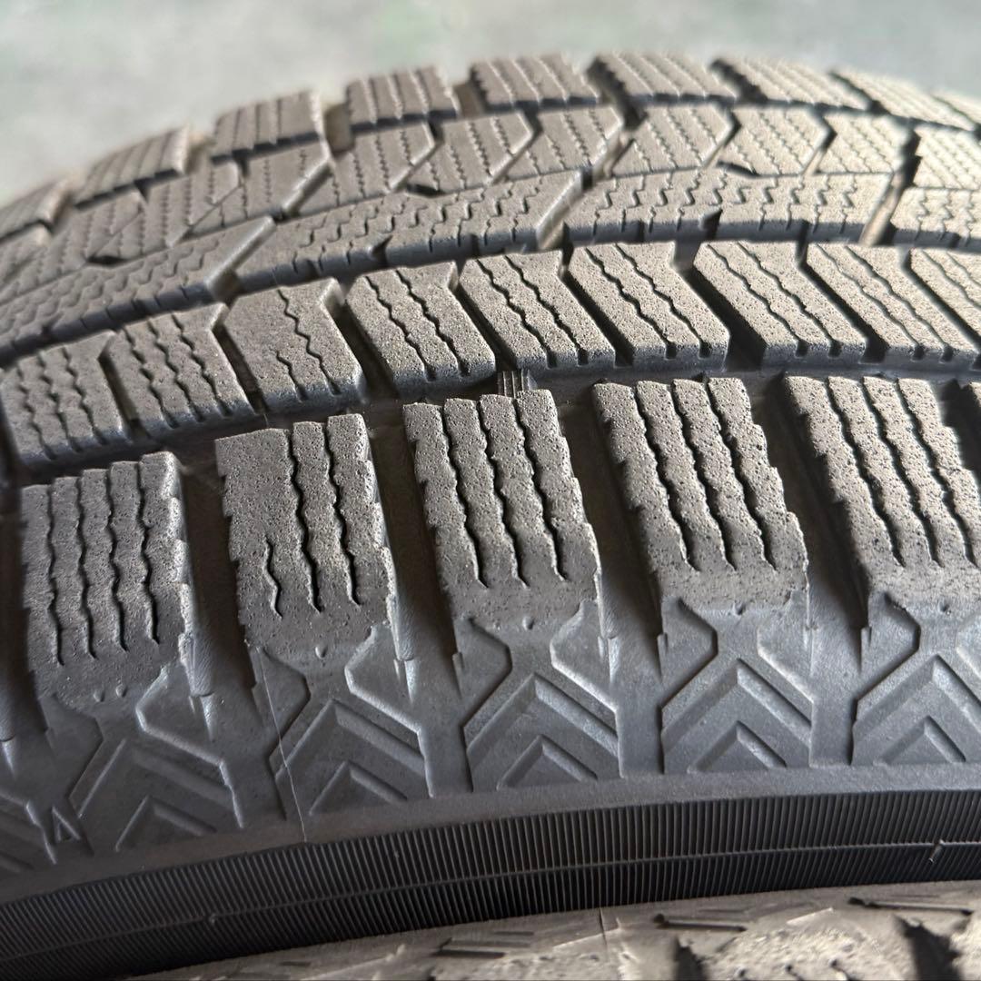 【溝あり！】195/65R15 スタッドレスタイヤ 4本セット TOYOタイヤ