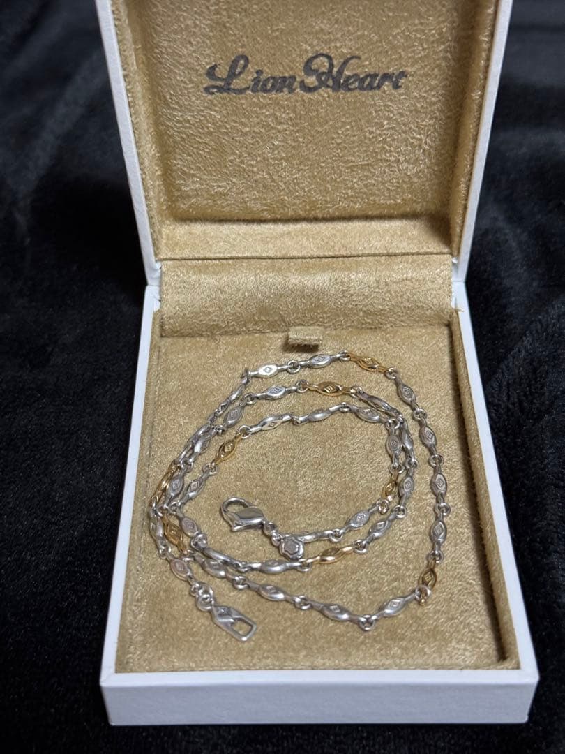 ライオンハートオーバルネックレス