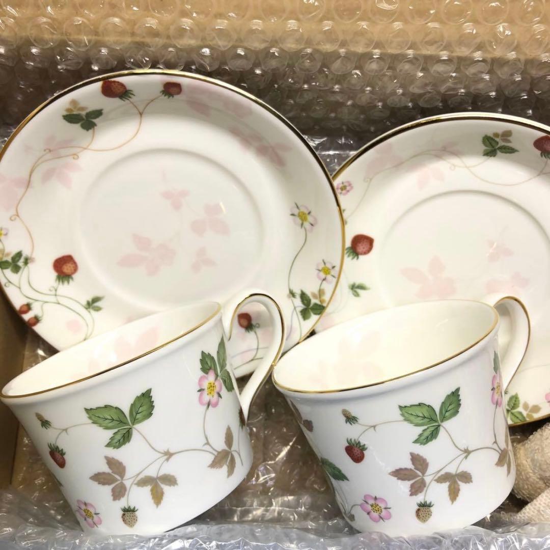 ウェッジウッド ワイルドストロベリー パステル カップ&ソーサー 2客
