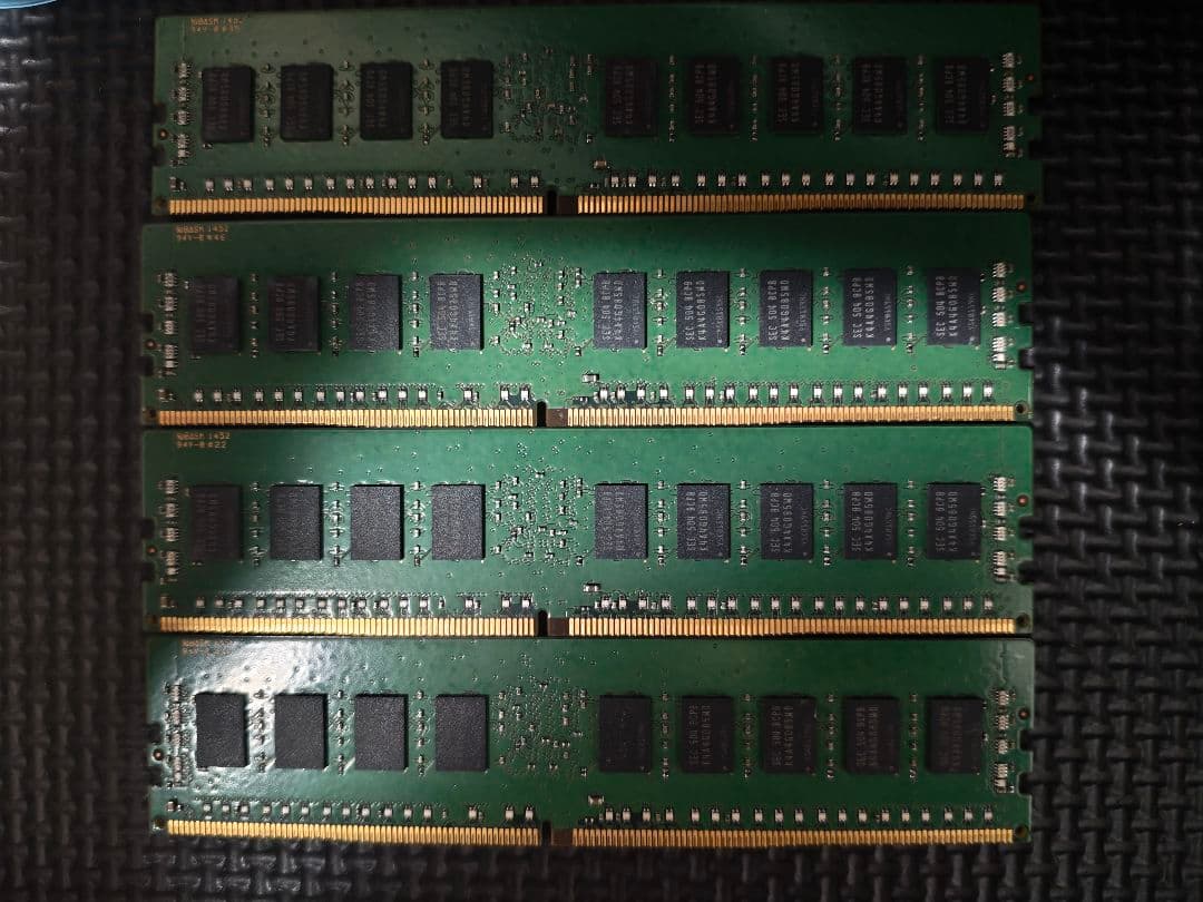 m*e様 SAMSUNG　DDR4 メモリ　8G 4枚　合計32G