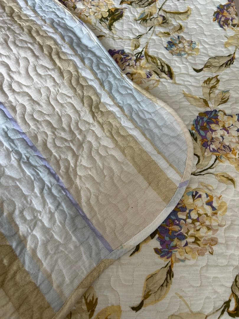 ローラアシュレイ　マルチカバー