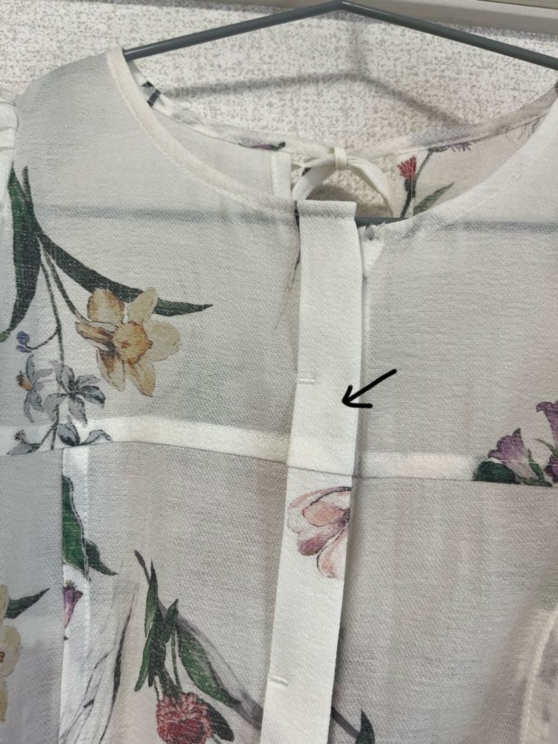 FRAY I.D ボタニカルプリントシアータックパフブラウス