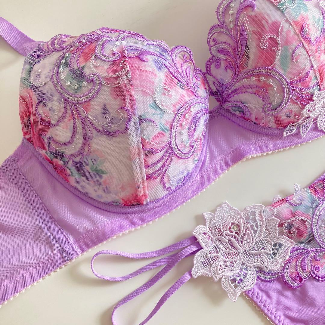 サルート　ドイツの花嫁　D75/M　PU　07　リアルアップブラ　ソング　タンガ