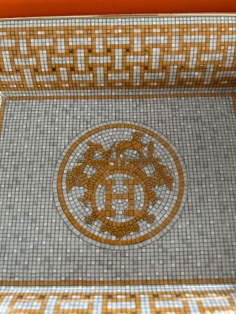 エルメス　モザイクトレイ模様 陶器製灰皿 箱リボン付きヴァンキャトル