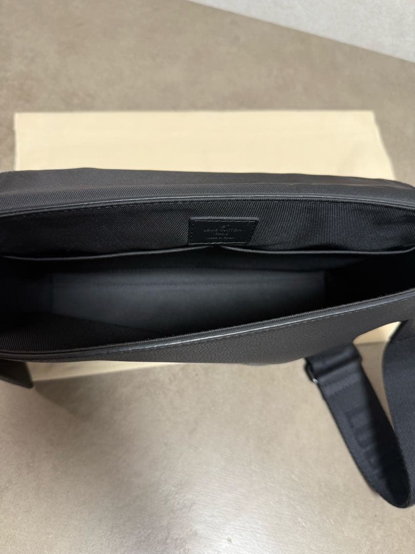 極美✨ルイヴィトン M57080 テイクオフメッセンジャー アエログラムブラック