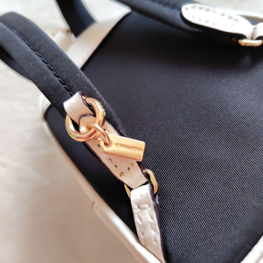 COACH　コーチ　ストロベリー　バッグパック　バッグチャーム　キーホルダー