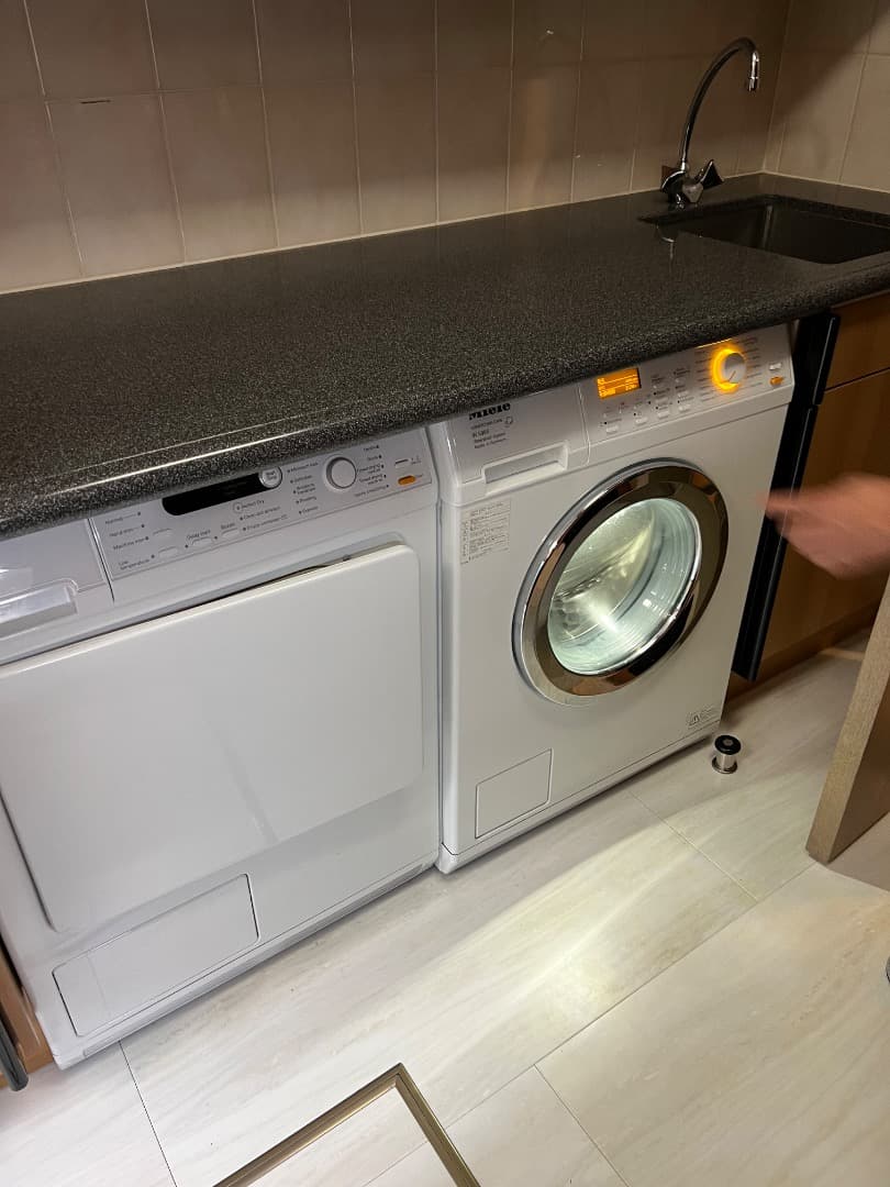 ミーレ　乾燥機　HONEYCOMB CARE T8823