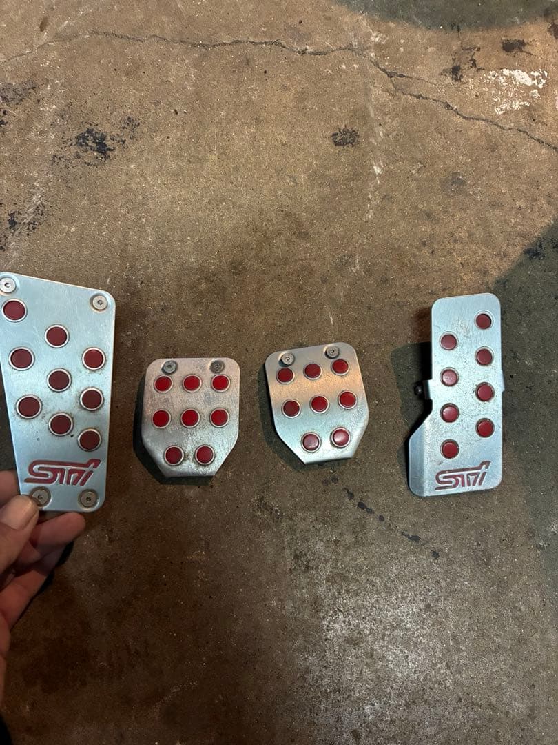 スバル STI ペダルカバー　MT インプレッサ　レガシー　WRX