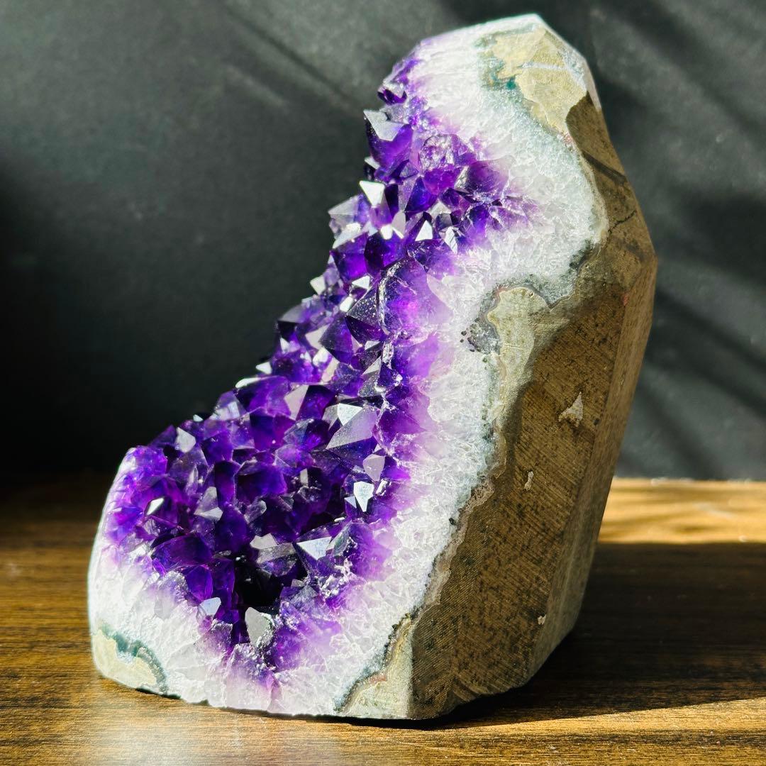 ウルグアイ産❣️天然石 アメジストのドーム　原石　置物　鉱物G.285