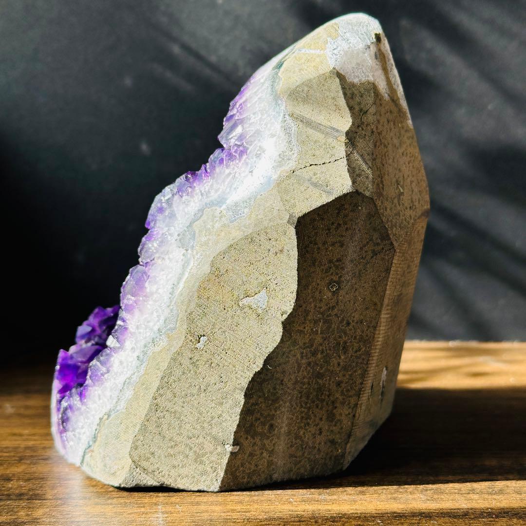 ウルグアイ産❣️天然石 アメジストのドーム　原石　置物　鉱物G.285