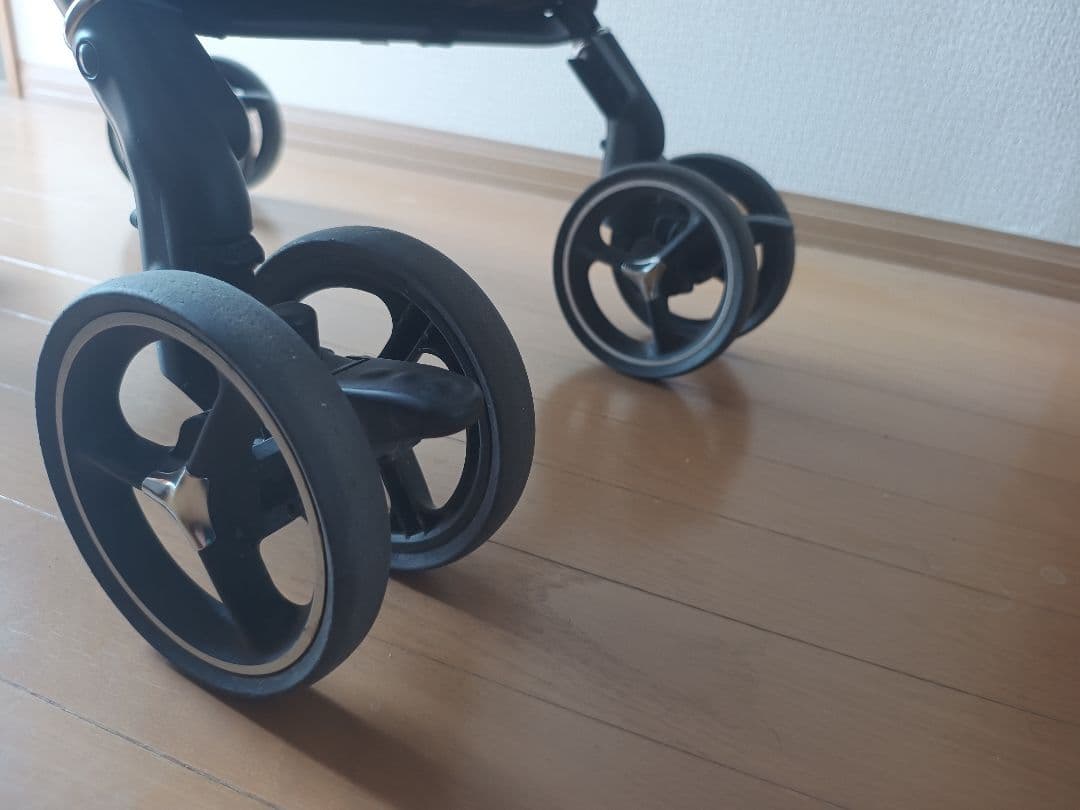【極美品】apricaベビーカー ラクーナビッテクッション　SF