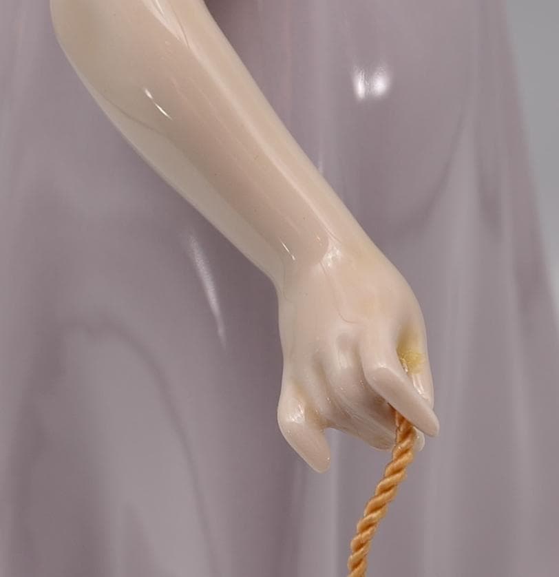 ワゴンを持つ少女　＃5044　★リヤドロ　スペイン　ポーセリン　光沢仕上げ　絶版