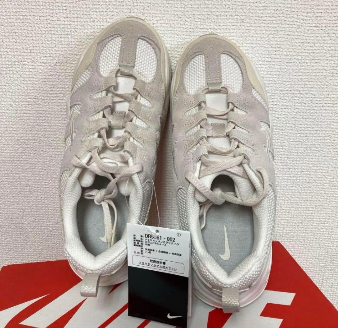 【新品】ナイキ テック ヘラ ウィメンズシューズ　24cm ナイキスニーカー