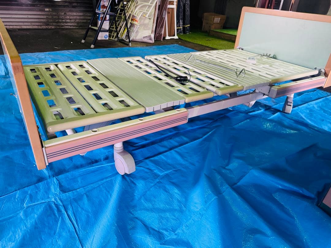 福岡発　PARAMOUNT BED パラマウントベッド　介護用　ベッド