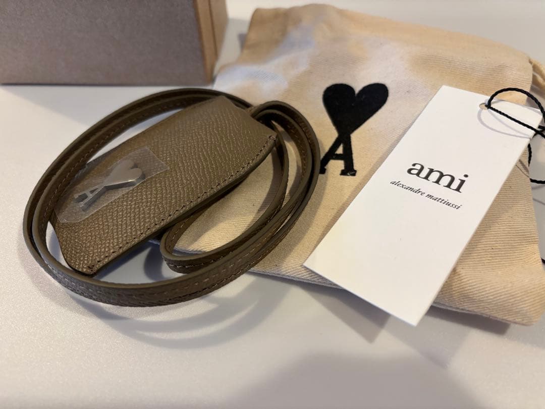 【新品未使用】AMI PARIS クロシェット キーリング アミ パリス グレー