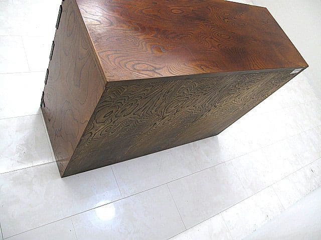 岩谷堂箪笥 4段5杯 鍵付き チェスト 幅121cm 欅 桐 漆塗り 和箪笥